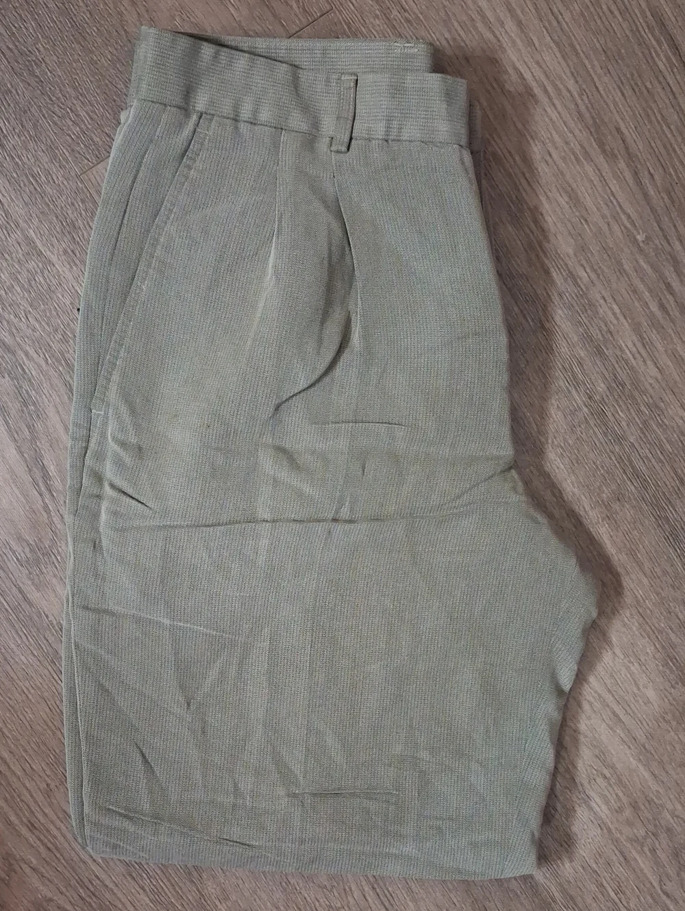 Claiborne Men's Pleated Chinos in Khaki